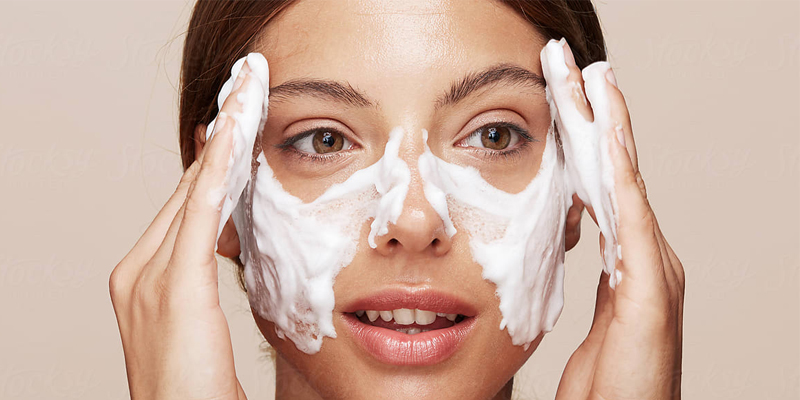 تقویت پوست - صورتتان را دو بار پاک کنید.