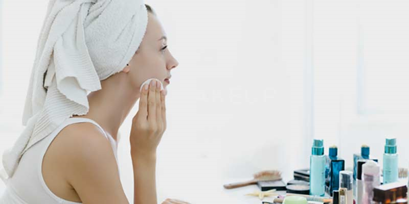 7 نکته برای پاک کردن آرایش از زبان متخصصان زیبایی