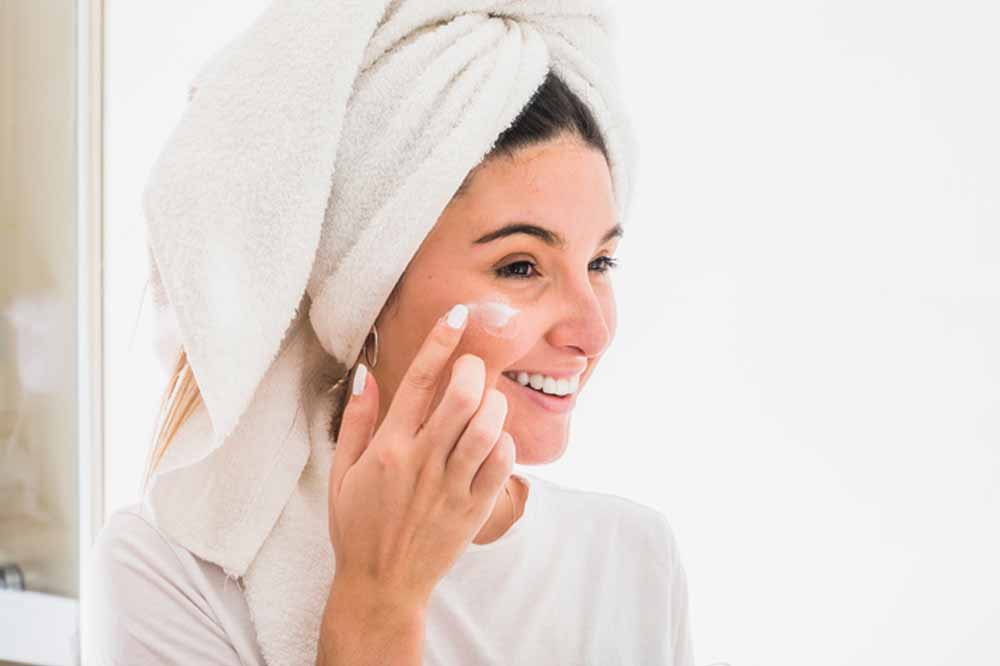 مناسب ترین آبرسان برای پوست the most suitable moisturizer for the skin
